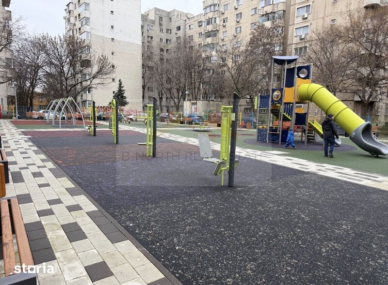 Panduri, apartament 4 camere de inchiriat, prima inchiriere, renovat.